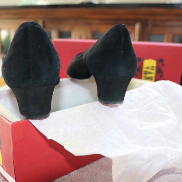 Vaneli Black Suede Kitten Heel Loafer - Picture 4 of 7